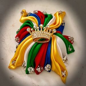 Women Broaches